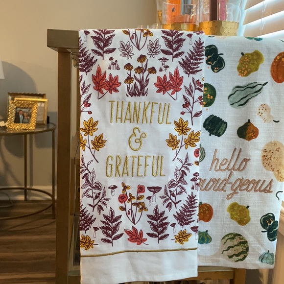 Thankful and Grateful Tea Towel - Picture 2 of 3